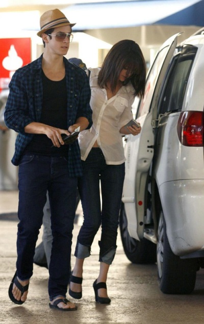 selena-gomez-and-david-henrie-dating-2.jpg